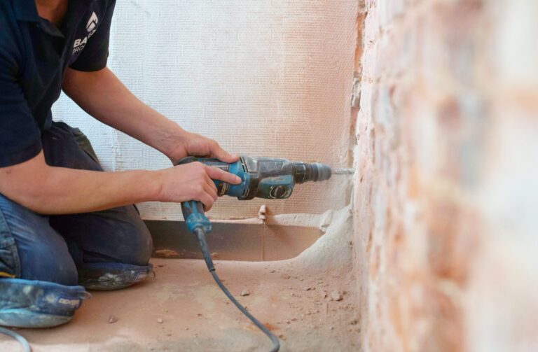 Injection murale pour traitement humidité
